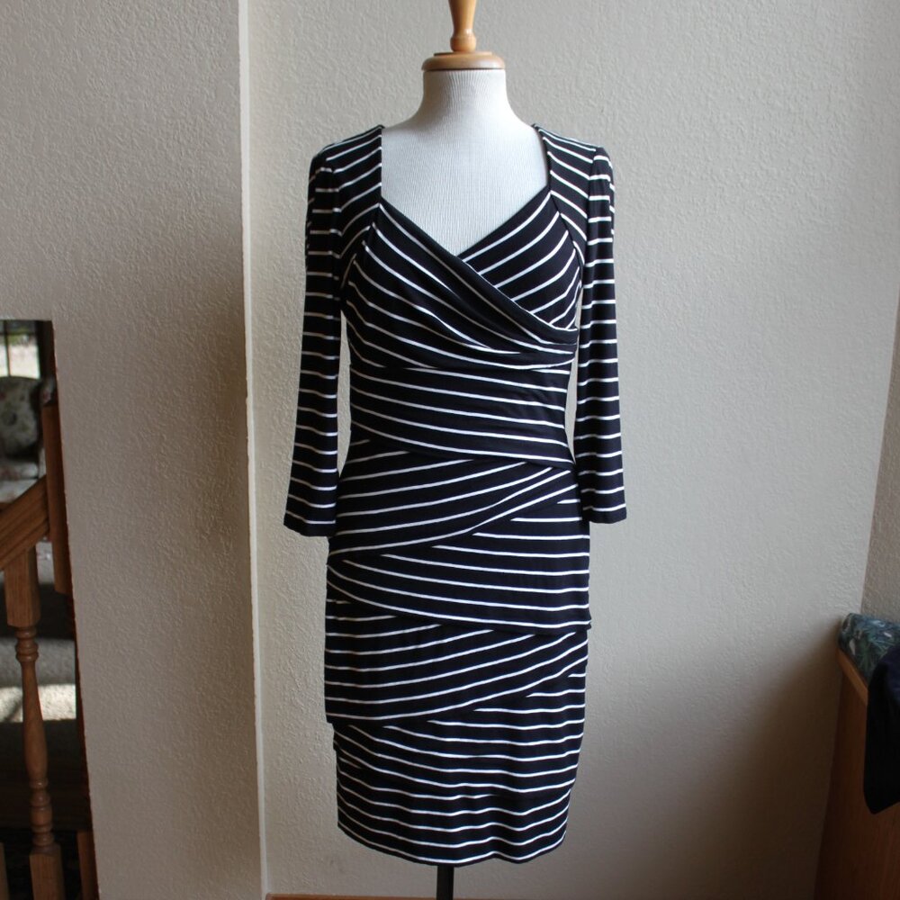 White House Black Market Striped Stretch Shaper Sheath Wiggle Dress 10